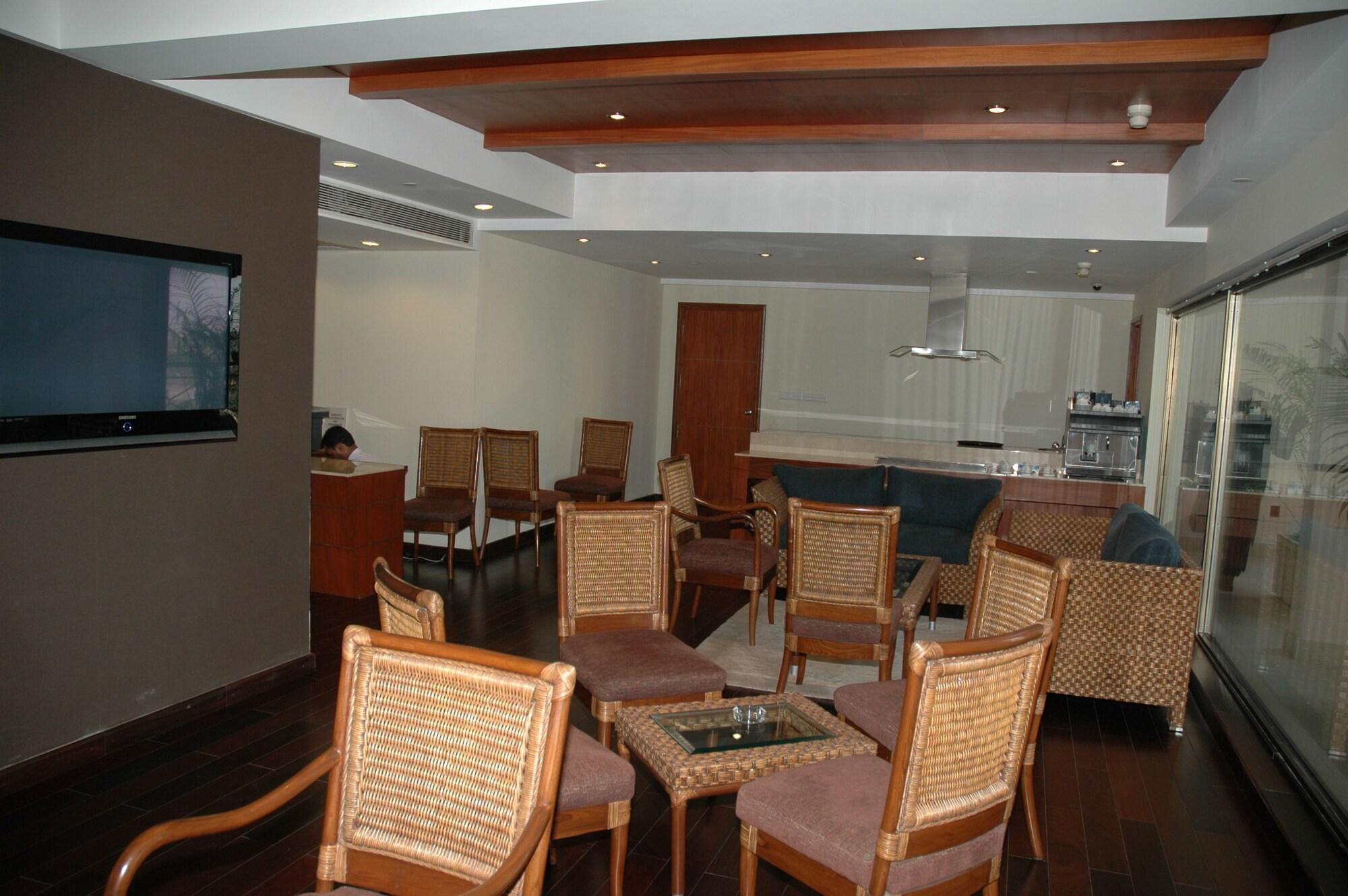 Radisson Hotel Varanasi Esterno foto