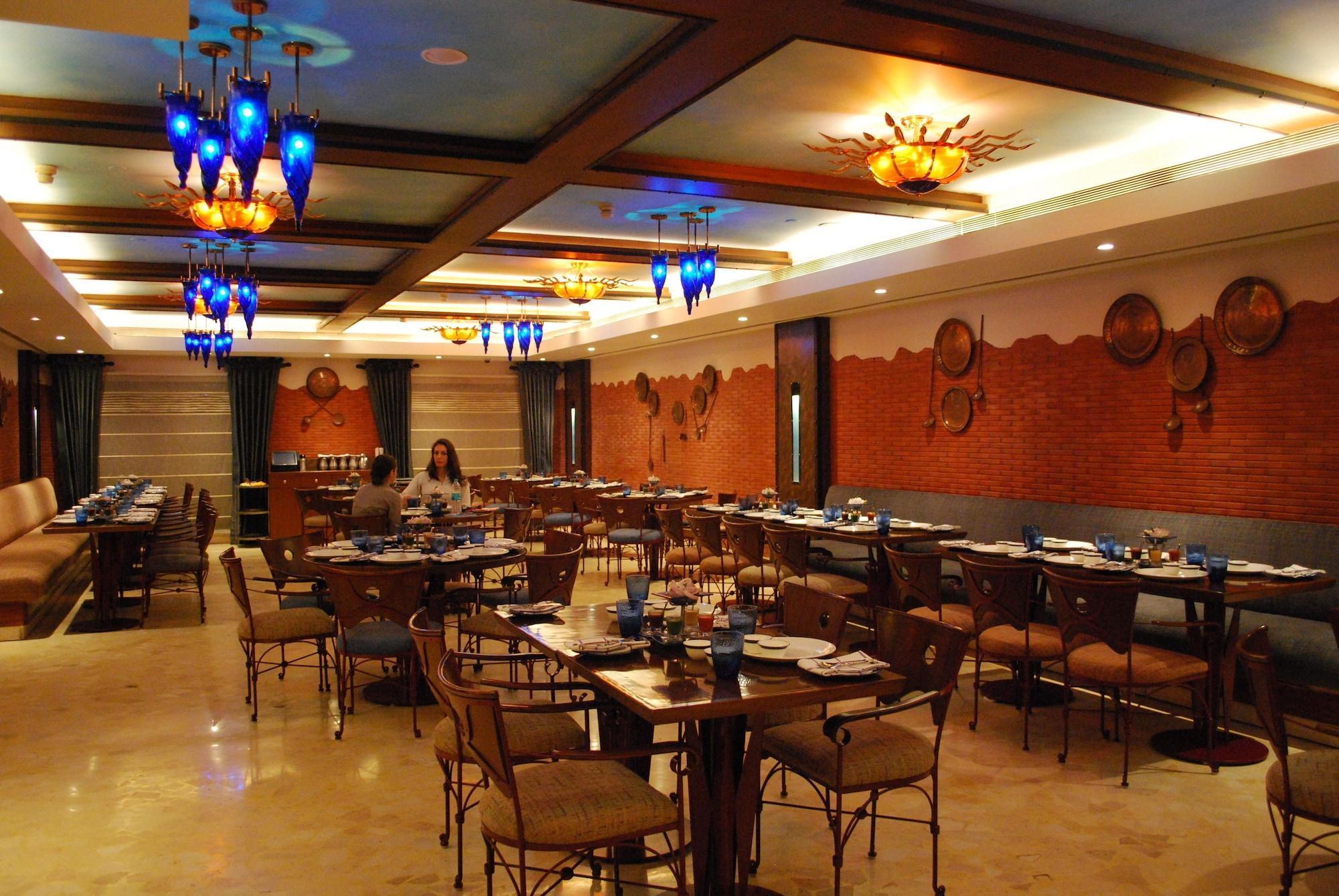 Radisson Hotel Varanasi Esterno foto