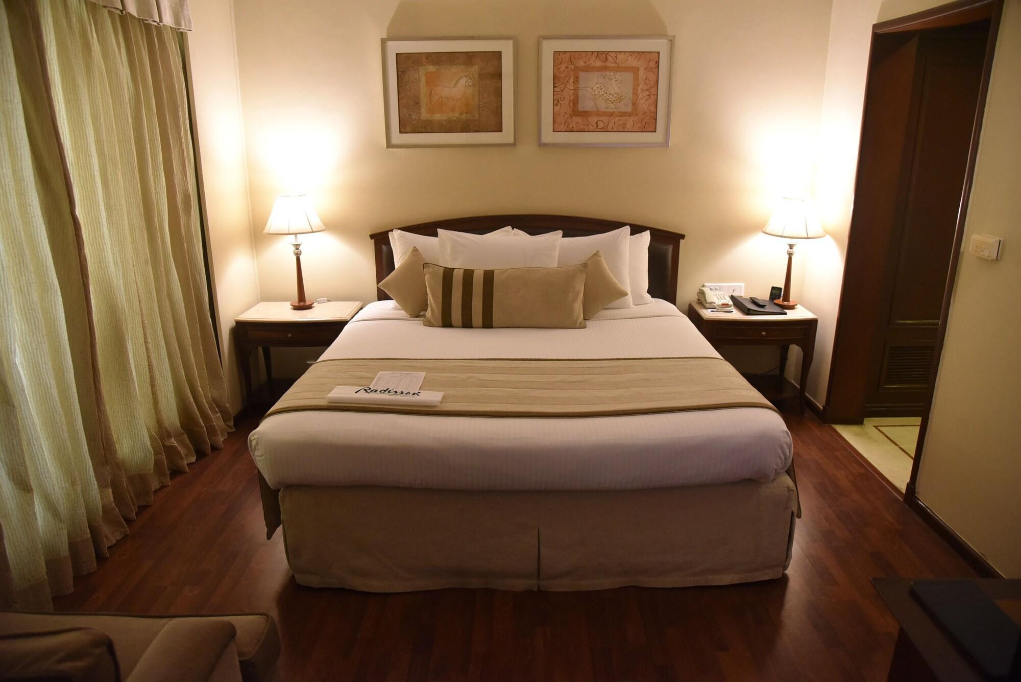Radisson Hotel Varanasi Esterno foto