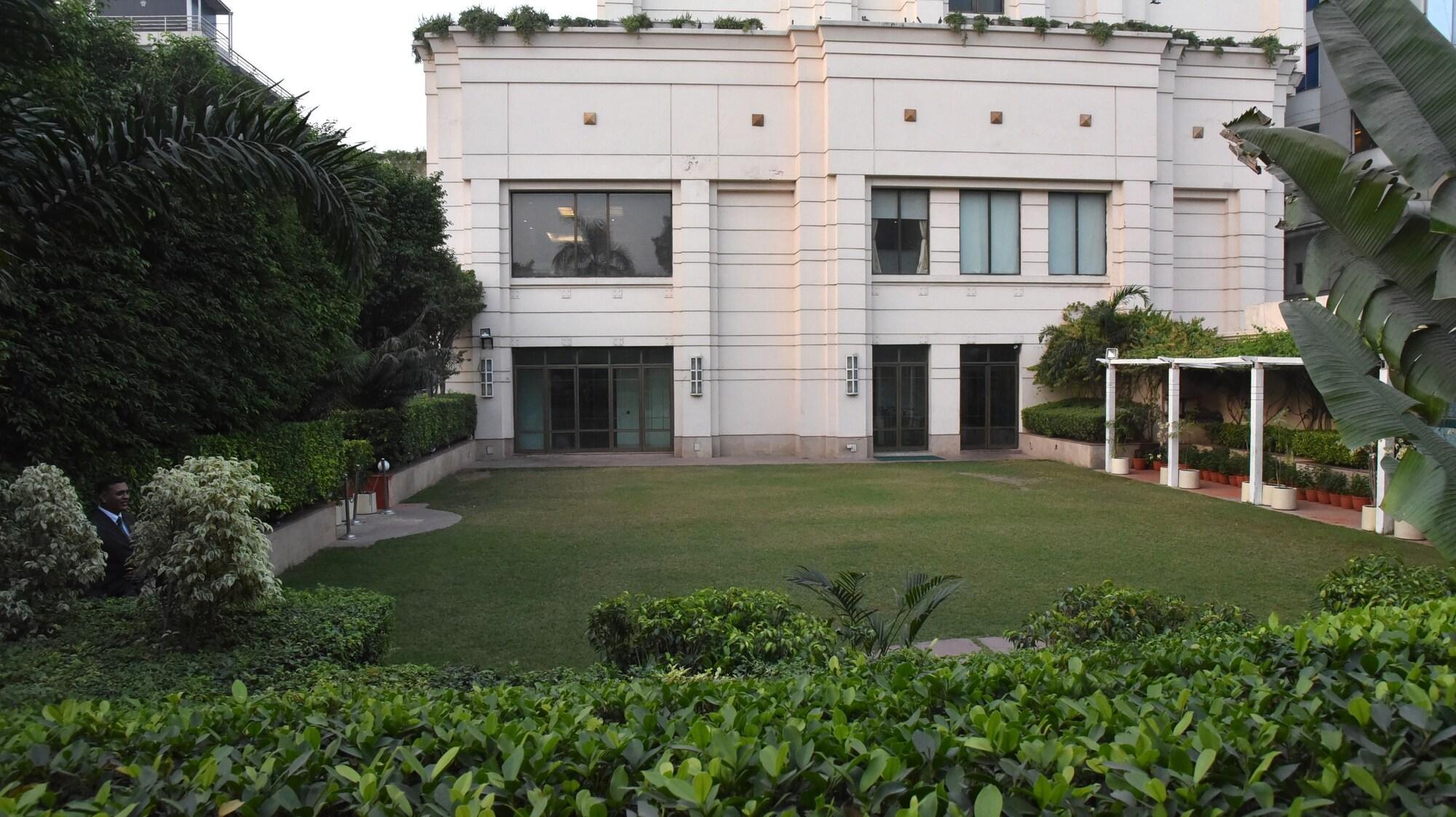 Radisson Hotel Varanasi Esterno foto