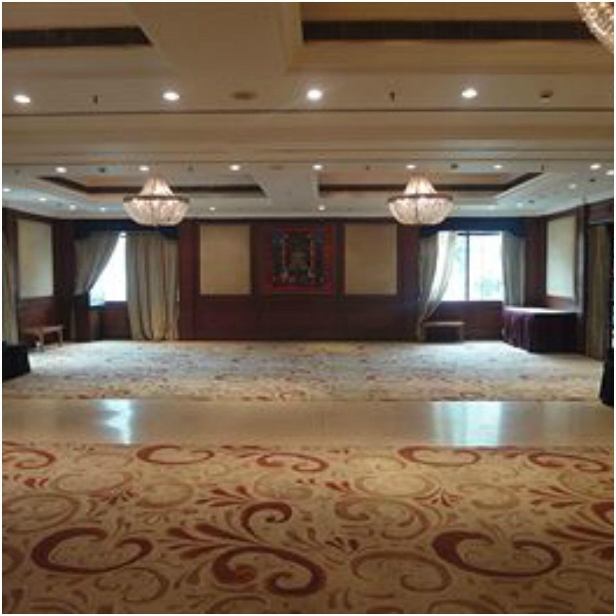 Radisson Hotel Varanasi Esterno foto