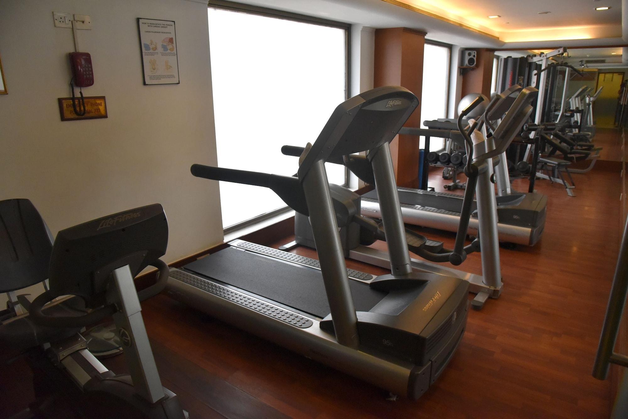 Radisson Hotel Varanasi Esterno foto