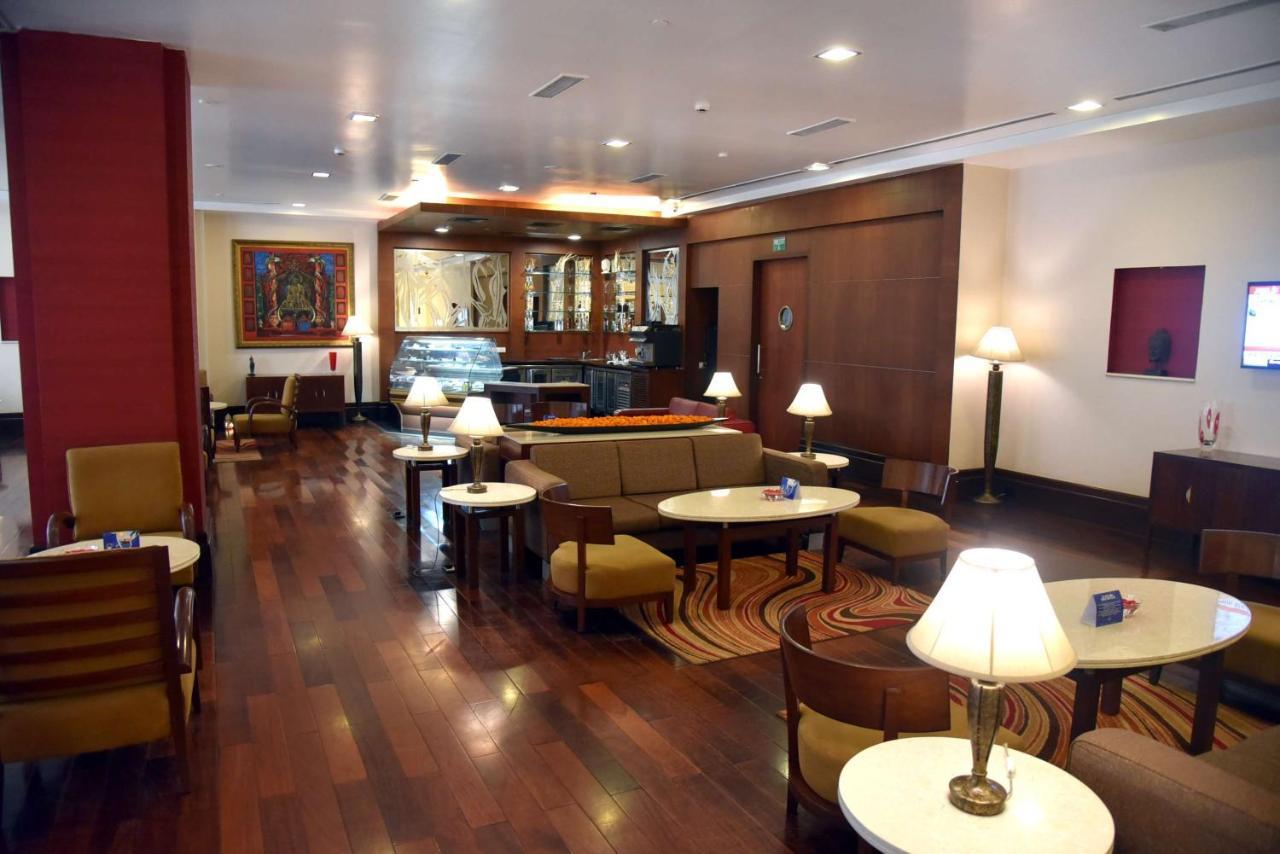 Radisson Hotel Varanasi Esterno foto