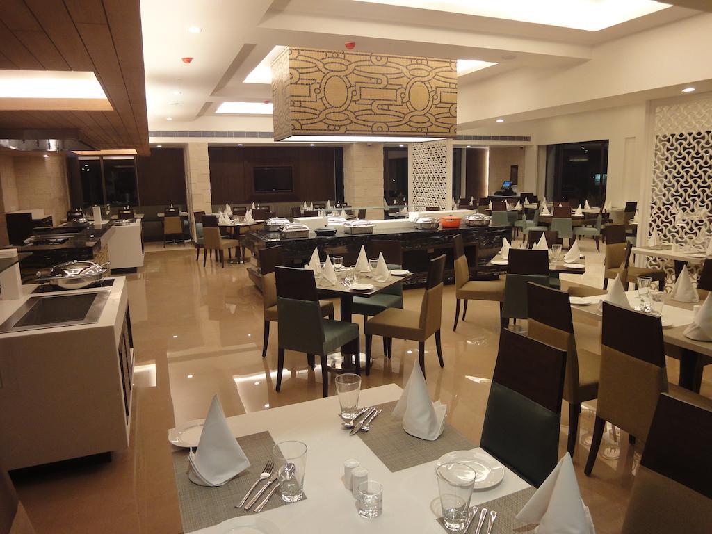 Radisson Hotel Varanasi Esterno foto