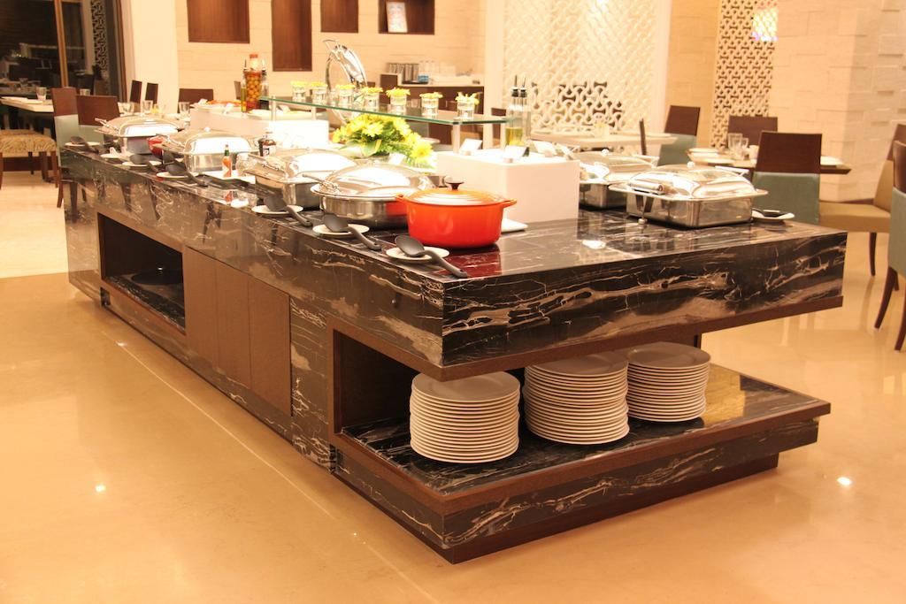 Radisson Hotel Varanasi Esterno foto